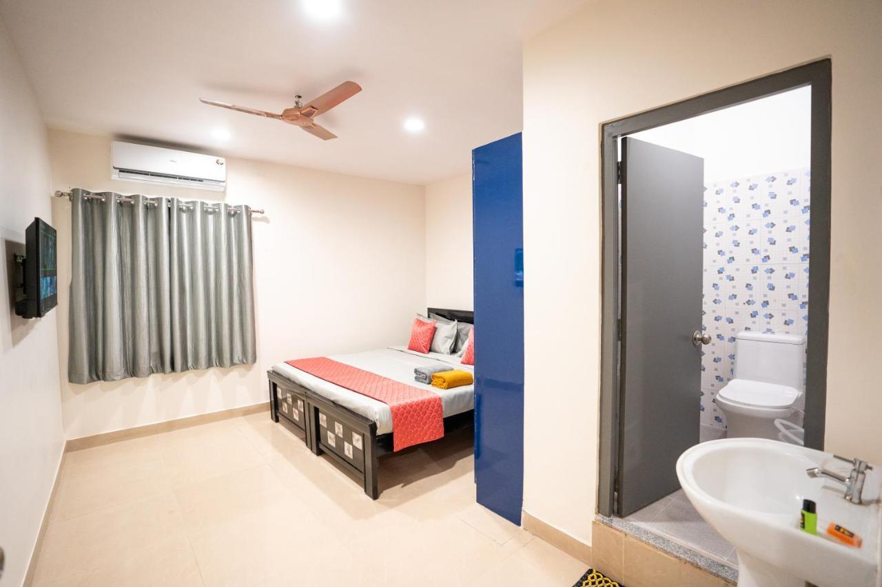 Yellow Bells Signature Hitec City Hyderabad Exterior photo